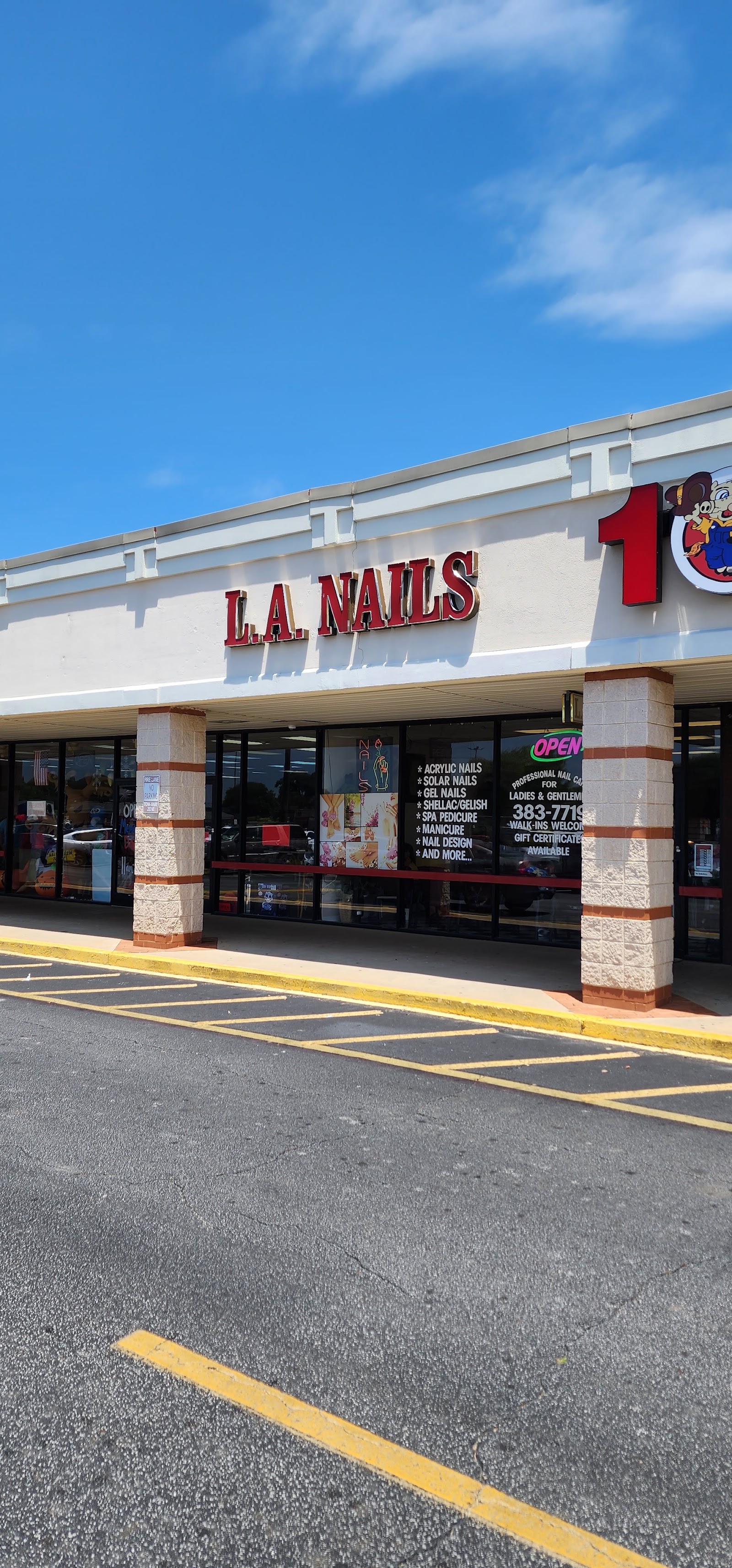 L.A. Nails logo
